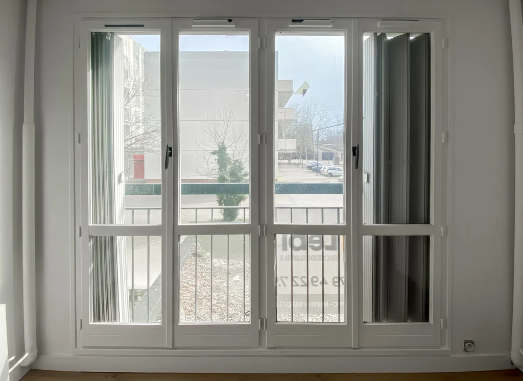 Choisir des menuiseries adaptées à votre maison en Normandie